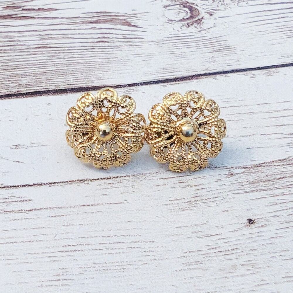 Vintage Clip On Earrings - 5/8" Pretty & Dainty Ornate Gold Tone